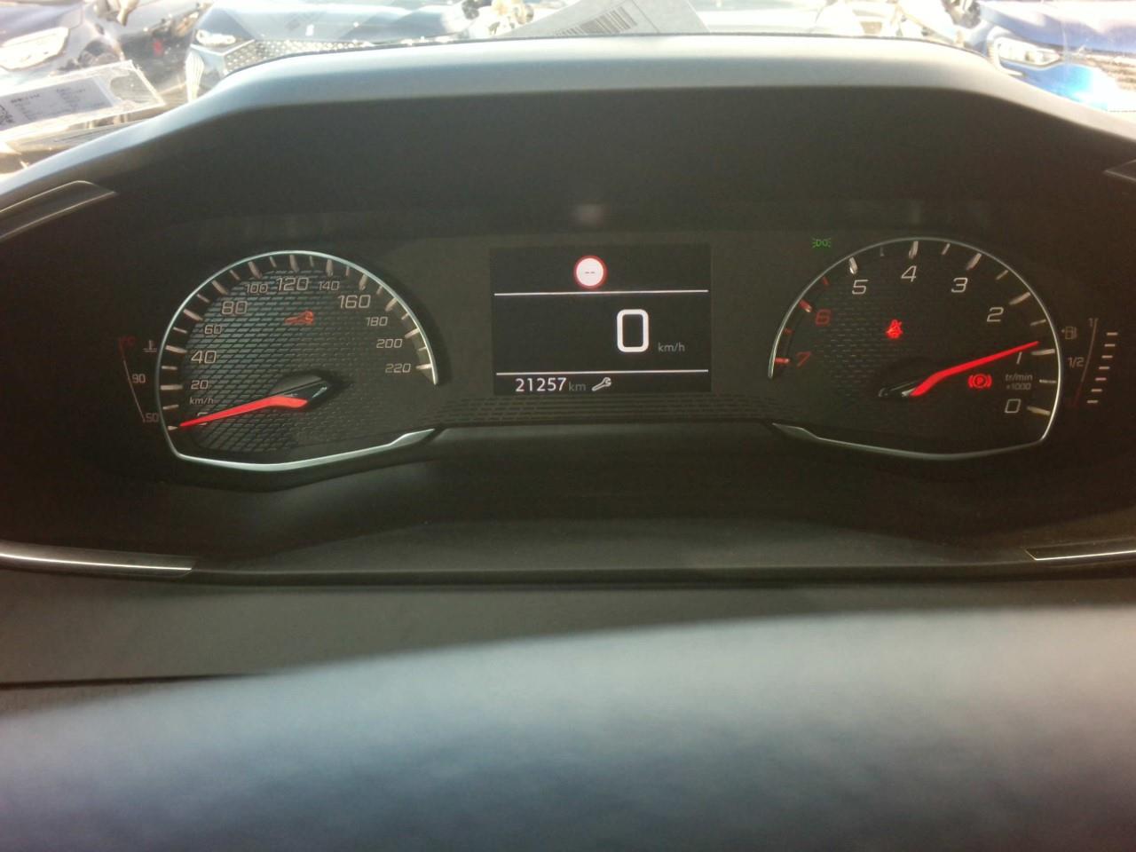 Foto Peugeot 208 9