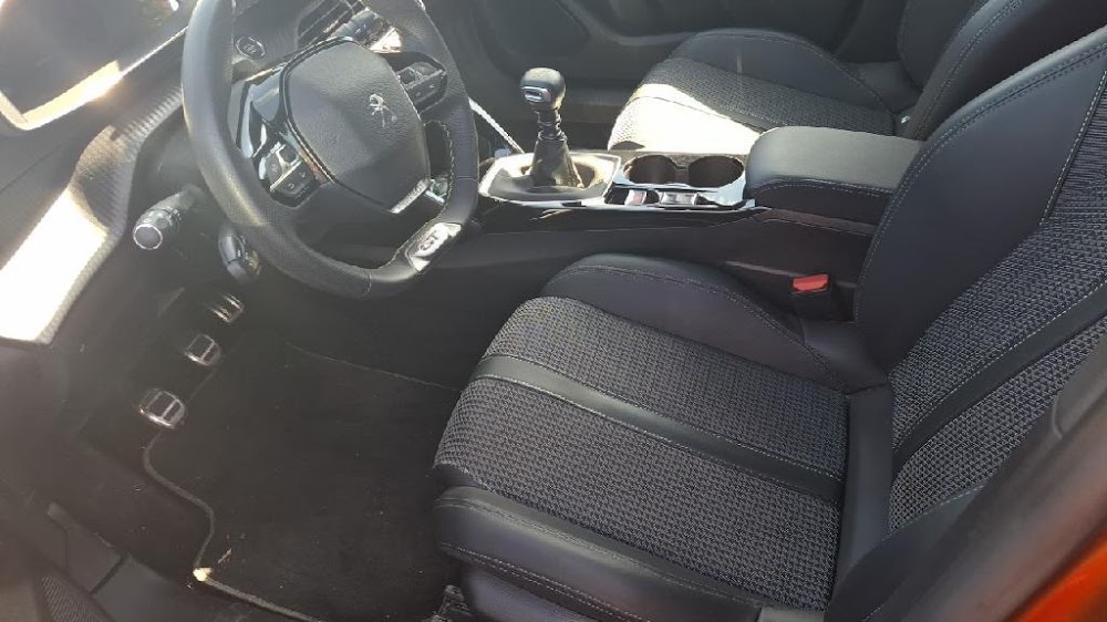 Foto Peugeot 2008 10