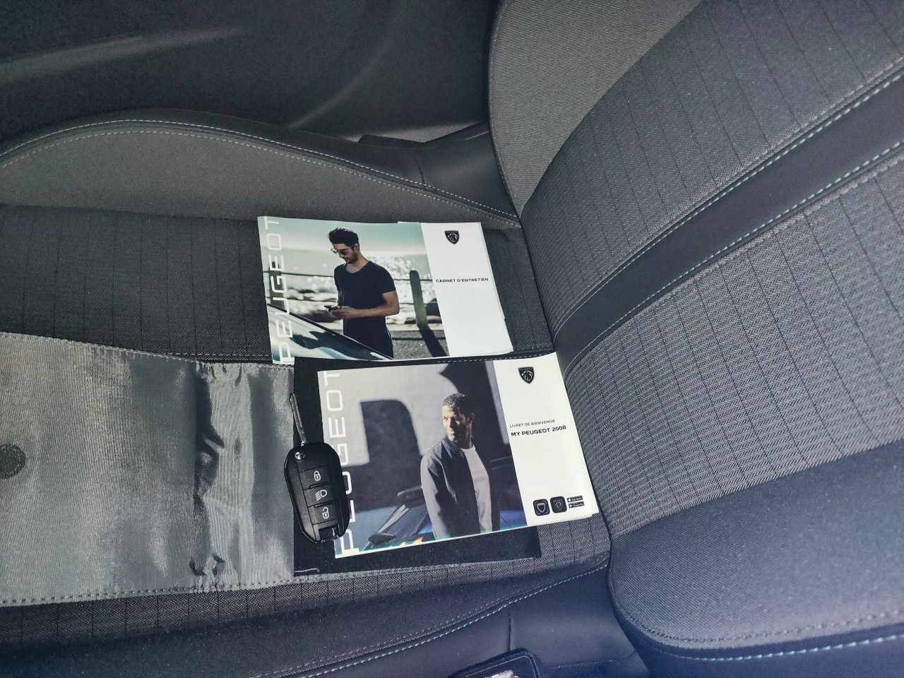 Peugeot 2008 PureTech 130 S&S BVM6 Allure 2022