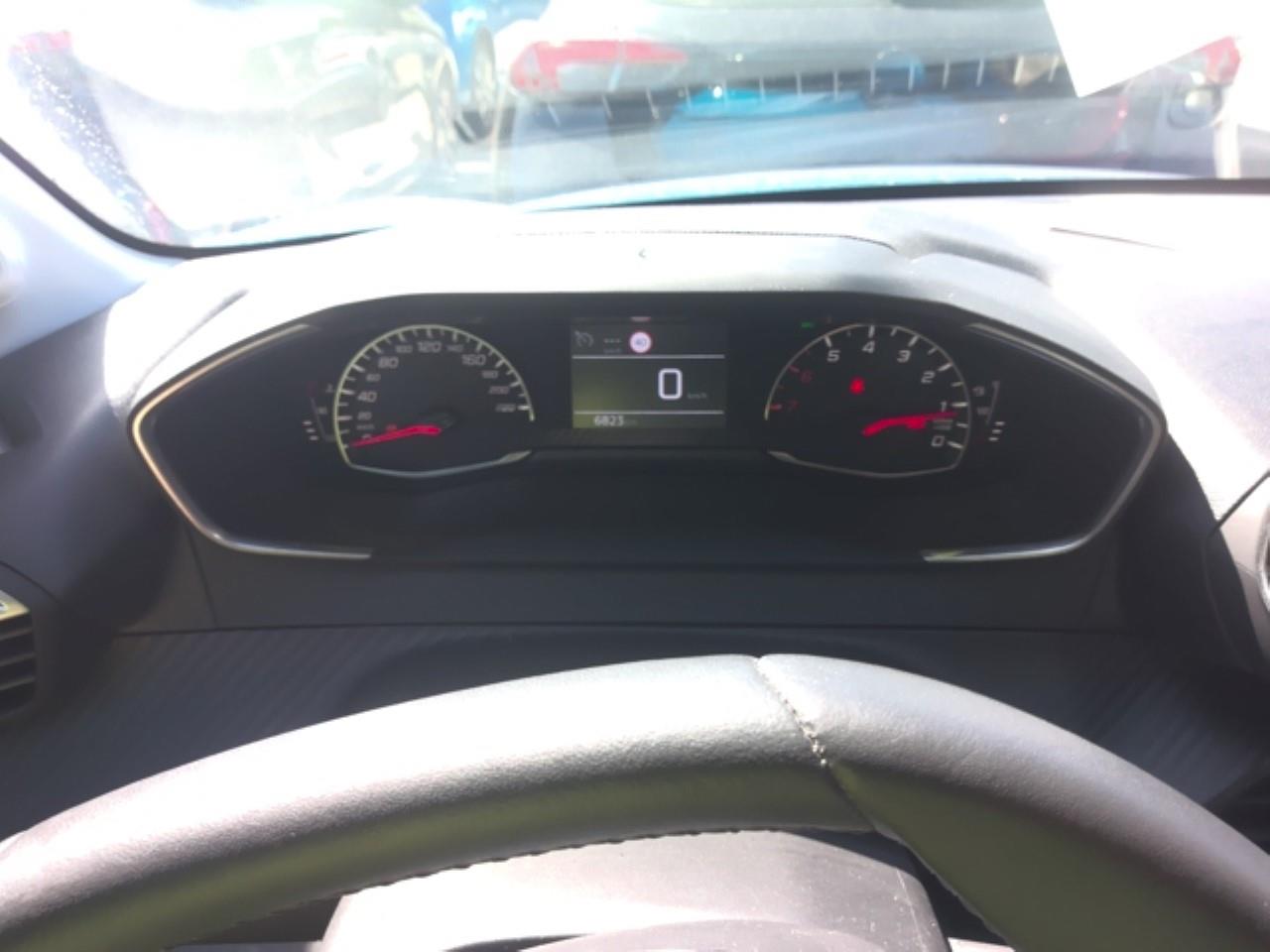 Foto Peugeot 208 5