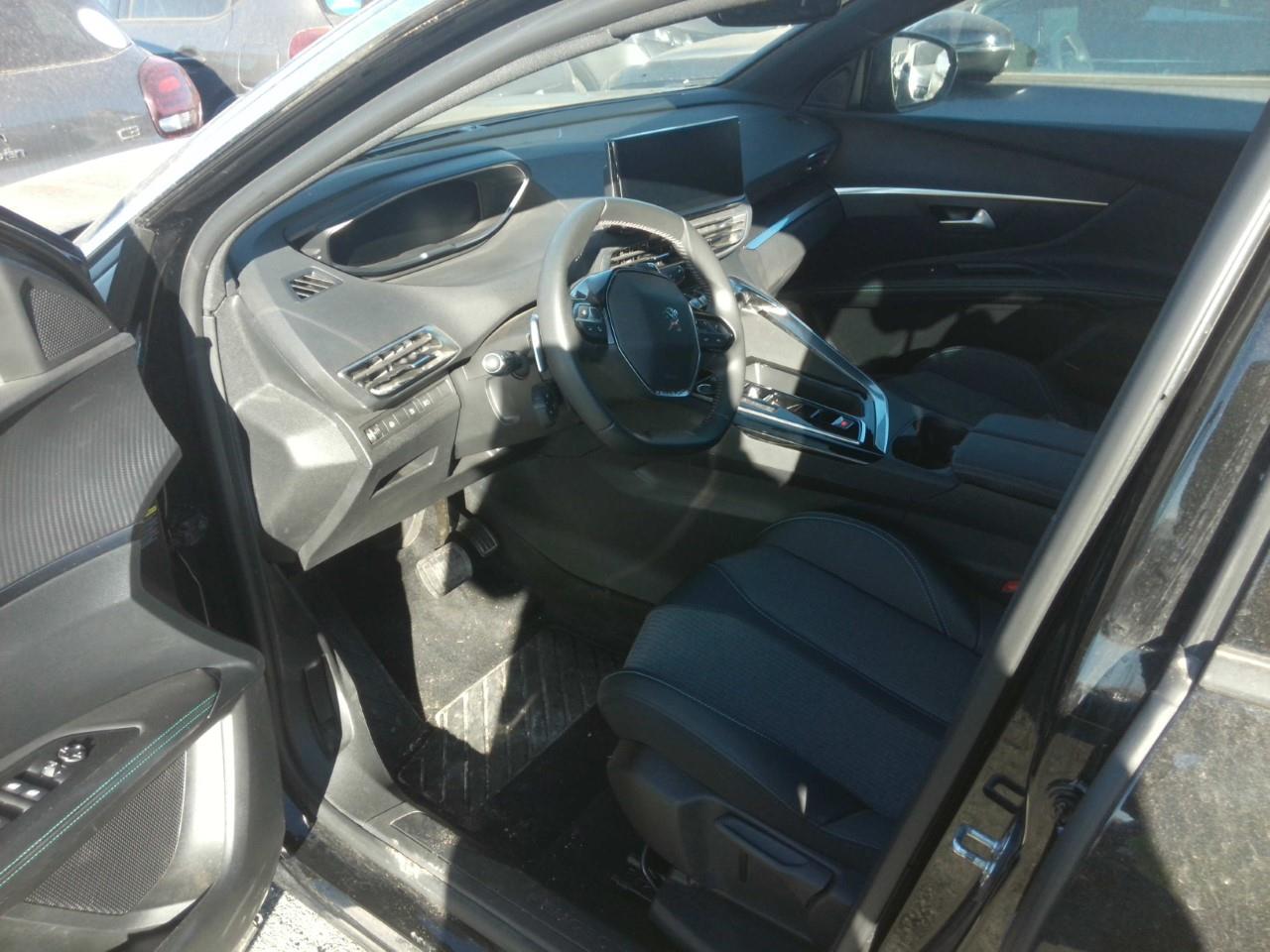 Foto Peugeot 3008 Plug-in Hybrid 3