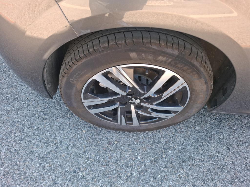 Peugeot 208 PureTech 100 S&S EAT8 Allure 2022