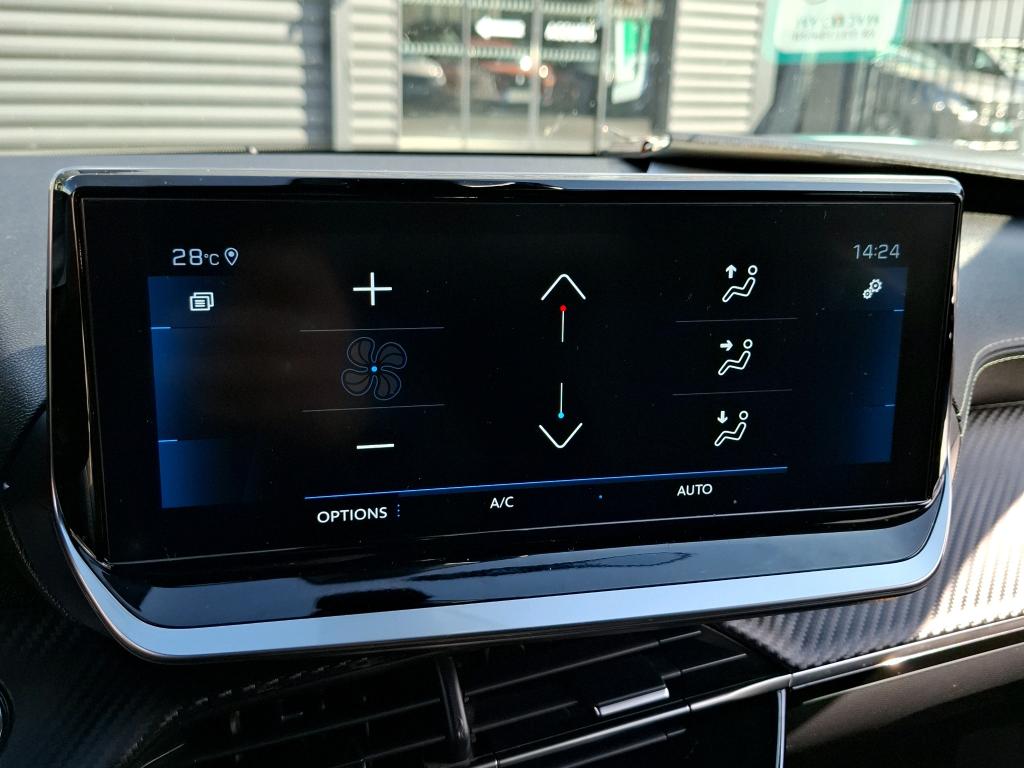 Peugeot 2008 PureTech 130 S&S EAT8 GT 2022