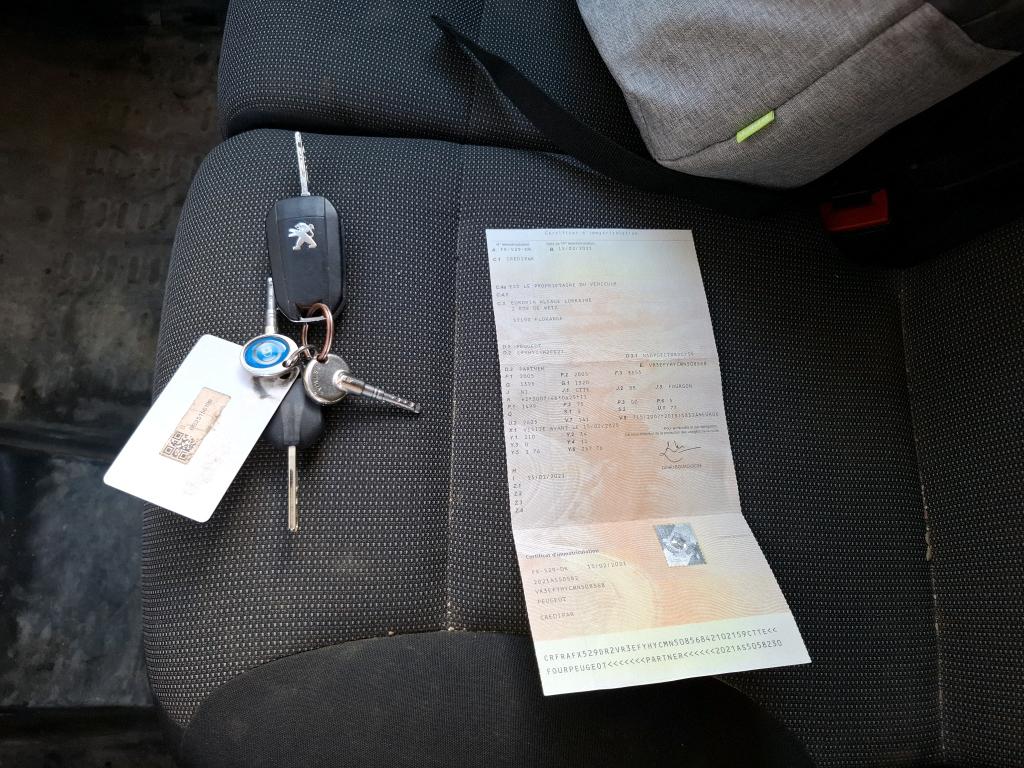 Peugeot PARTNER FOURGON STANDARD 650 KG BLUEHDI 100 S&S BVM5 PREMIUM 2021