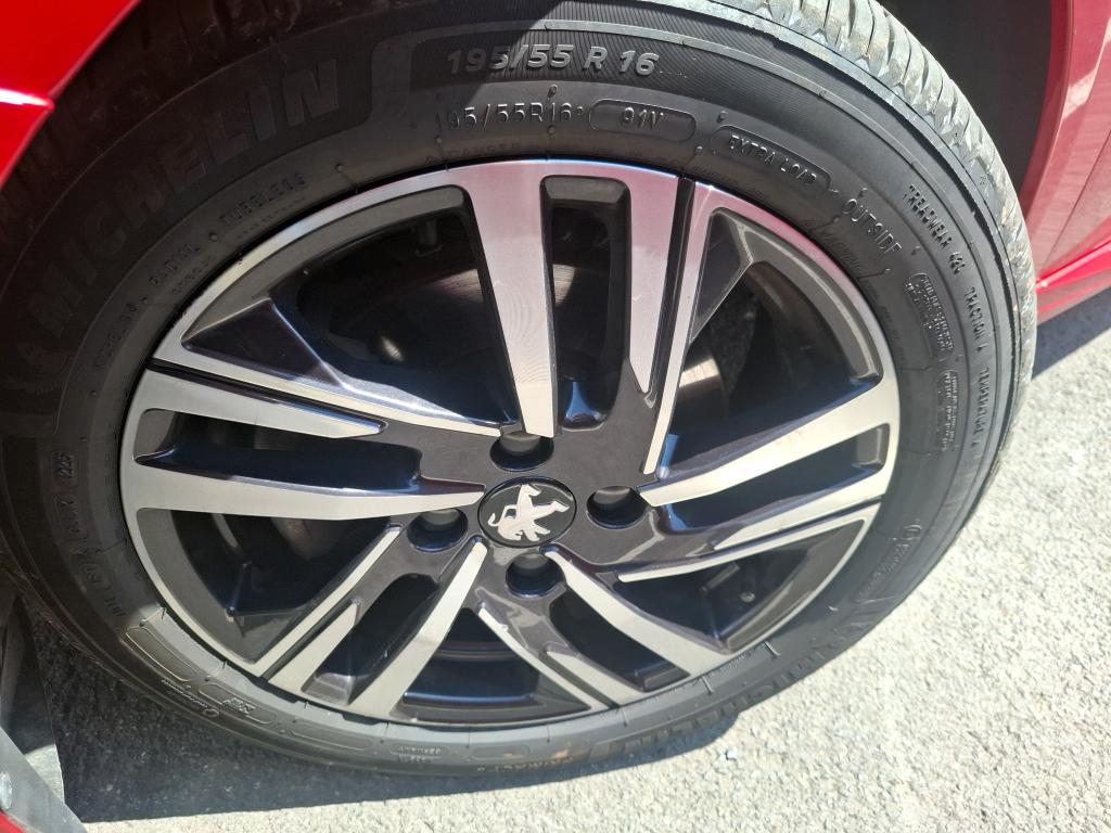Peugeot 208 PureTech 100 S&S BVM6 Allure 2022