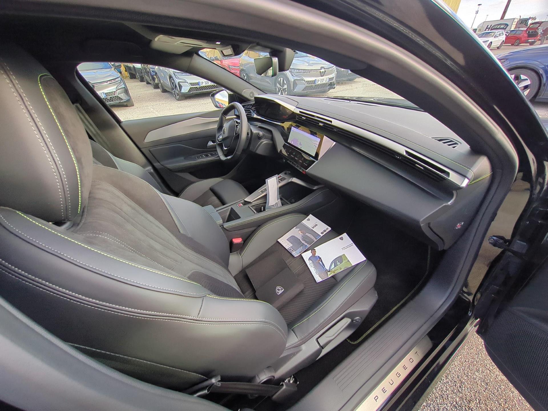 Peugeot 308 SW Hybrid 136 e-DCS6 GT 2024