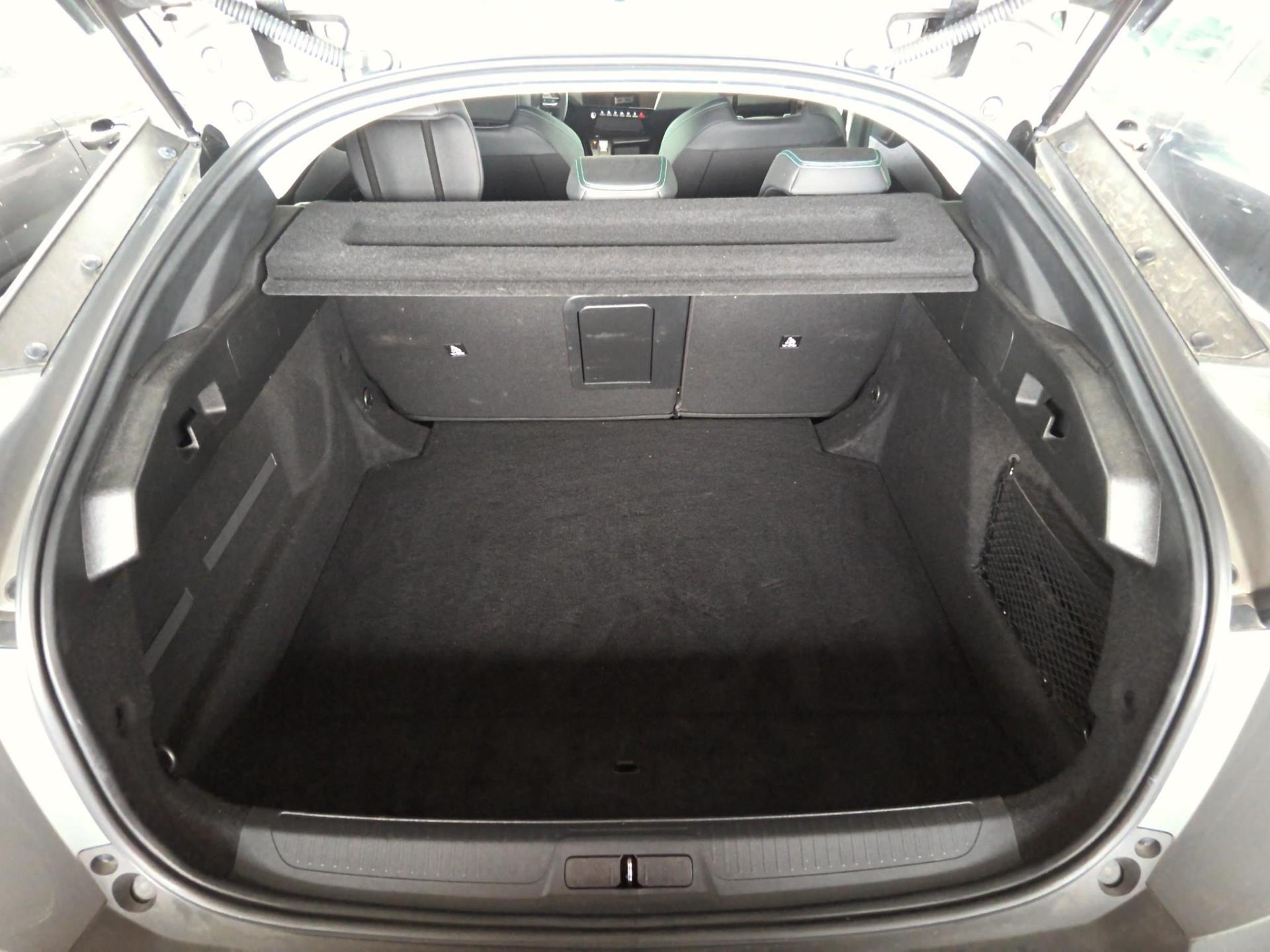 Peugeot 408 Hybrid 145 e-DCS6 Allure 2025