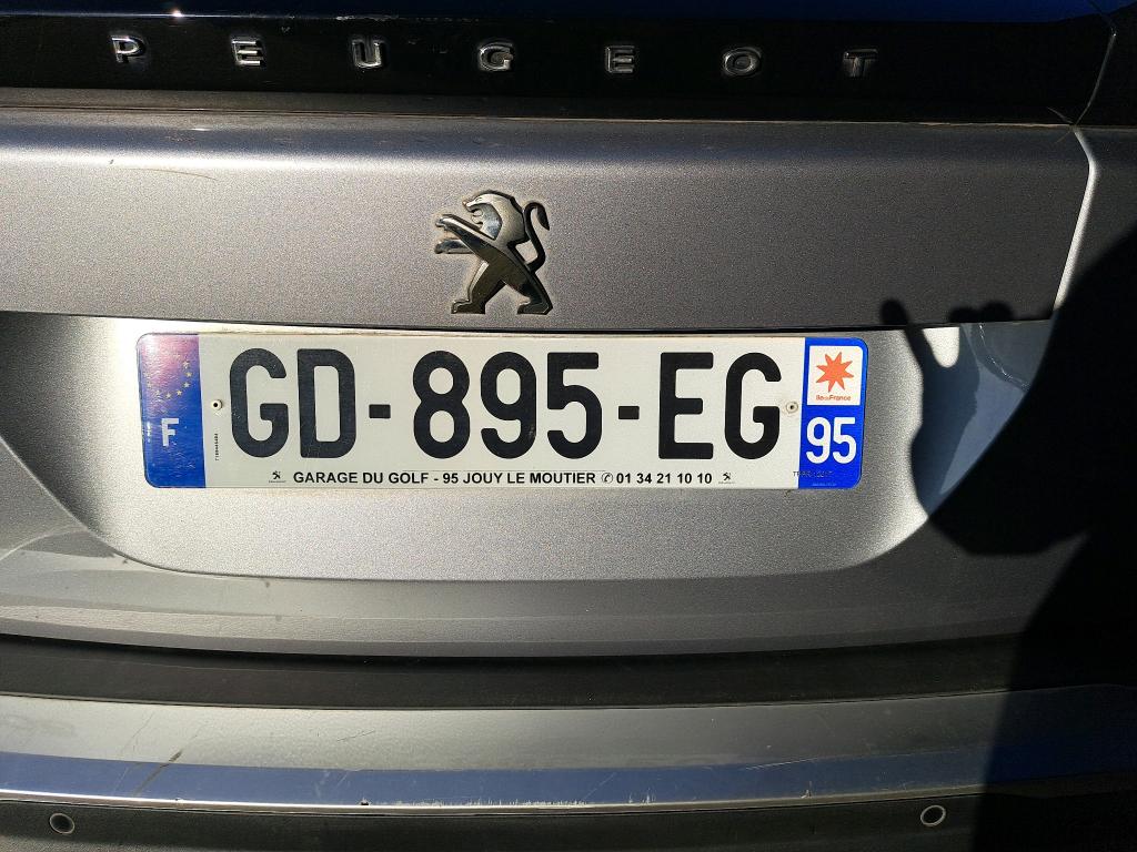 Peugeot 2008 BlueHDi 130 S&S EAT8 Active Business 2021