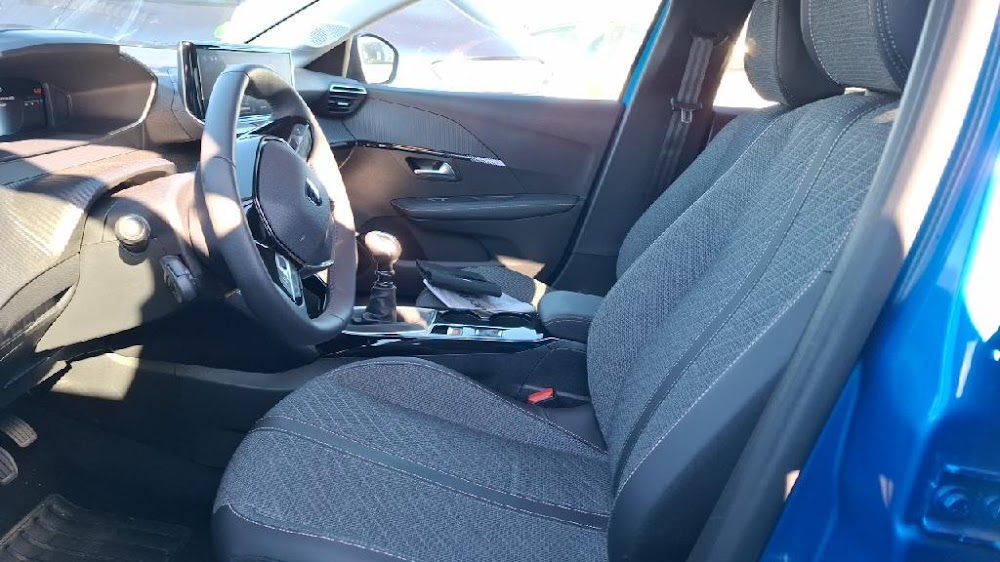 Foto Peugeot 208 13