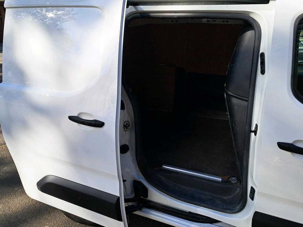 Peugeot PARTNER FOURGON STANDARD 650 KG BLUEHDI 75 BVM5 PREMIUM 2019