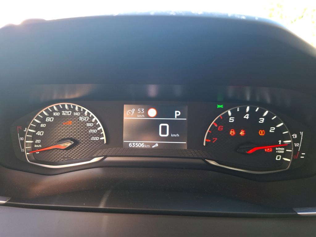 Peugeot 2008 BlueHDi 130 S&S EAT8 Allure 2021