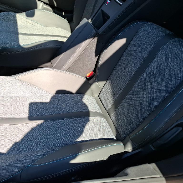 Foto Peugeot 408 11