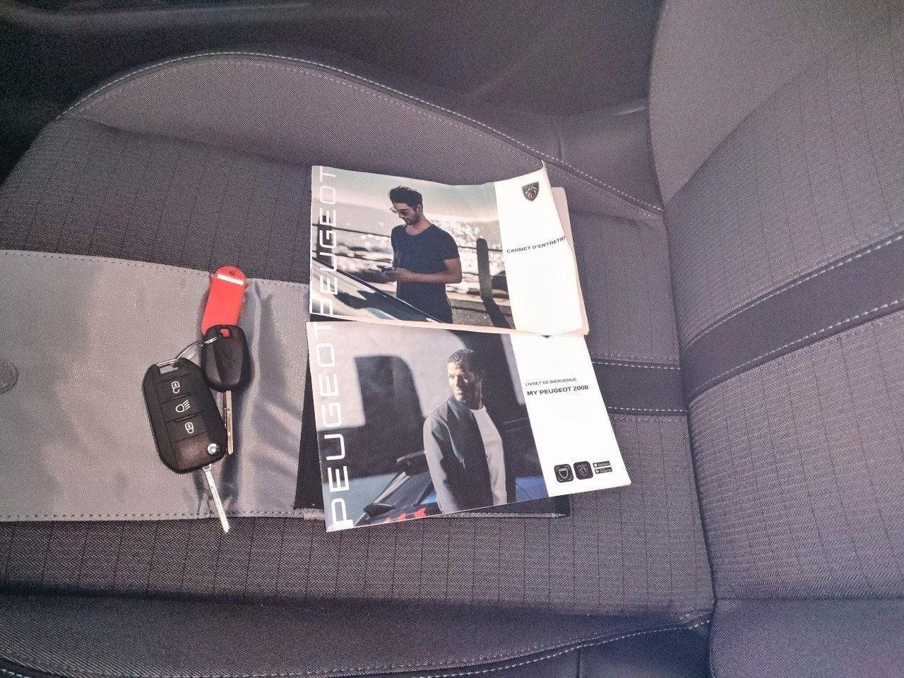 Peugeot 2008 PureTech 130 S&S EAT8 Allure 2022