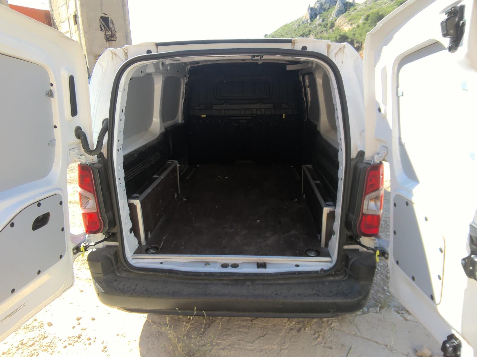 Citroen BERLINGO VAN TAILLE XL 950KG BLUEHDI 100 S&S BVM6 2024