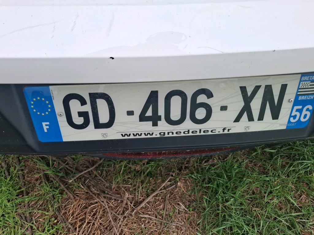 Peugeot 208 BLUEHDI 100 S&S BVM6 PREMIUM 2021