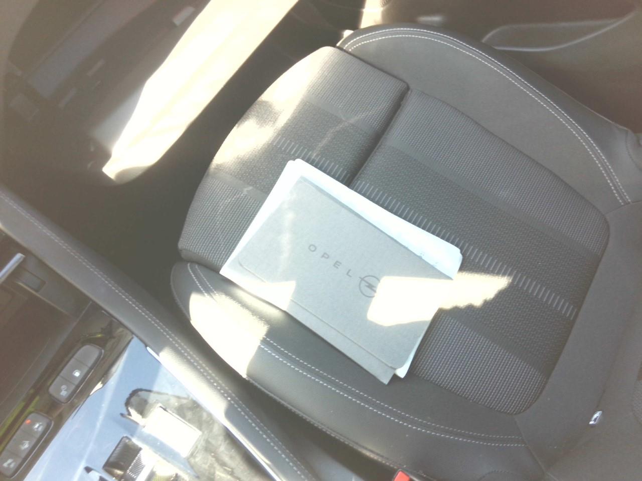 Foto Opel Grandland PHEV 11