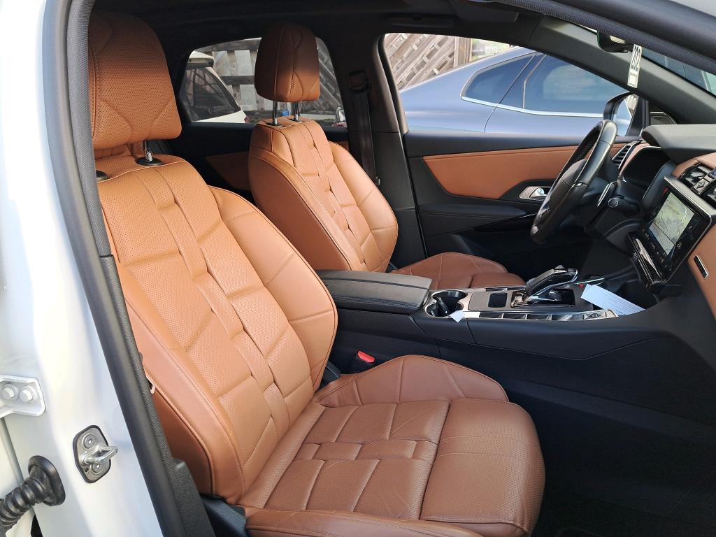 DS DS7 Crossback Hybride E-Tense 300 EAT8 4x4 Rivoli 2021