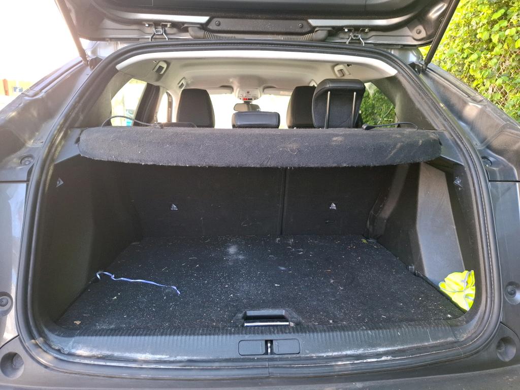 Peugeot 2008 BlueHDi 130 S&S EAT8 Allure Business 2021