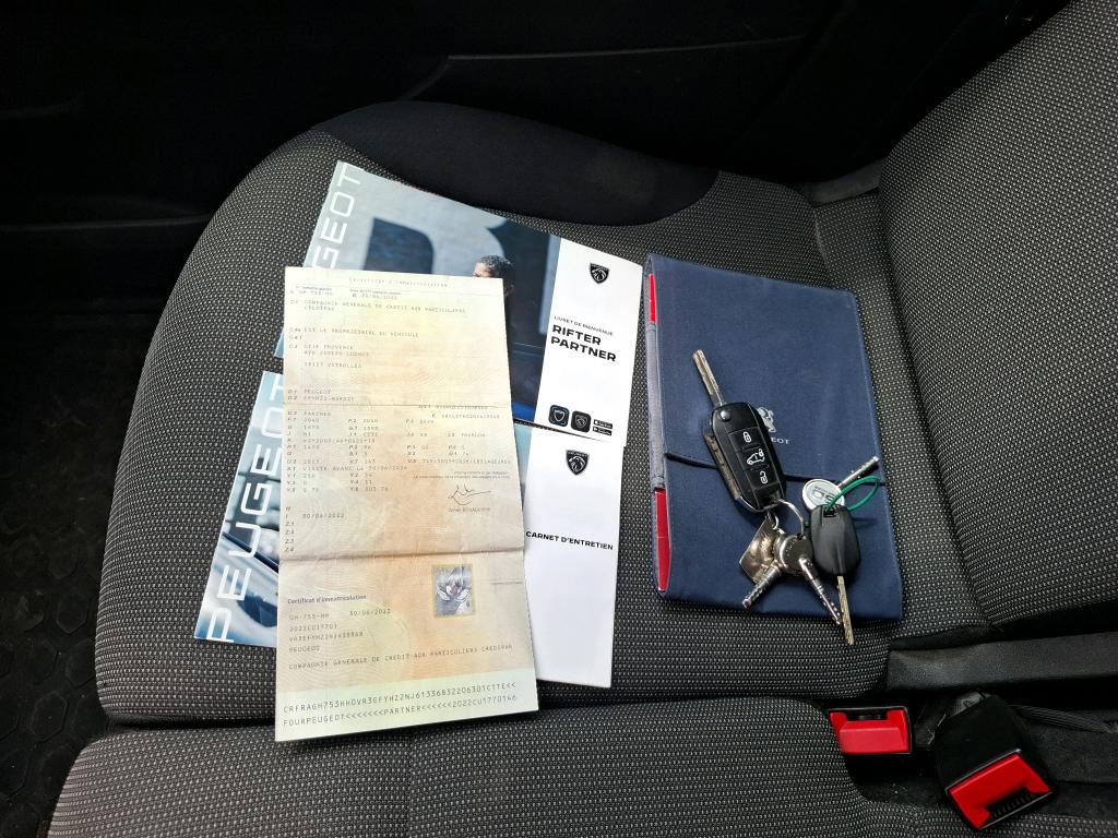Peugeot PARTNER FOURGON STANDARD 650 KG BLUEHDI 130 S&S BVM6 PREMIUM 2022