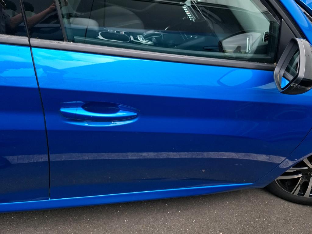 Peugeot 208 PureTech 100 S&S EAT8 Allure 2022