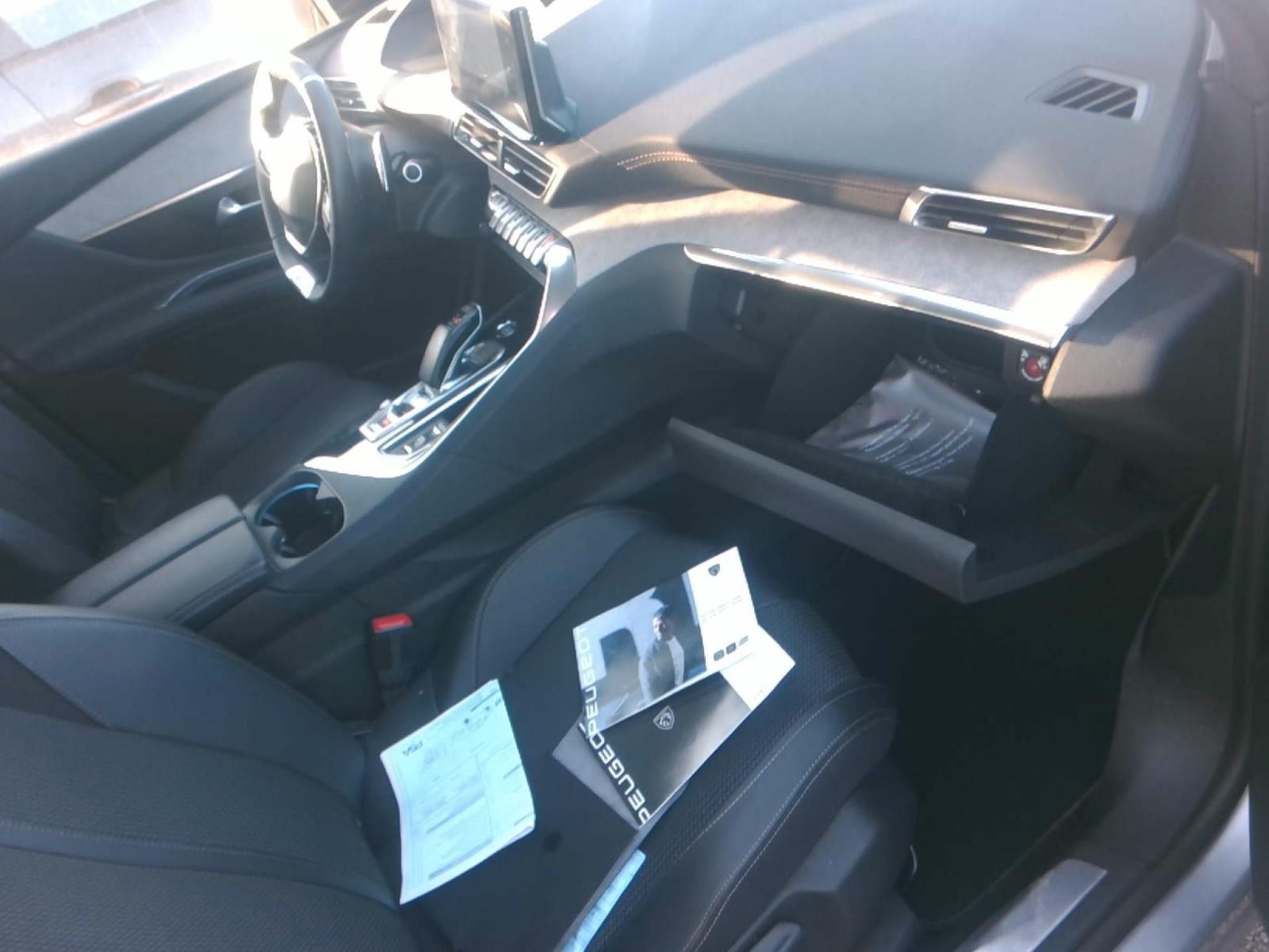 Peugeot 3008 Hybrid 225 e-EAT8 GT 2022