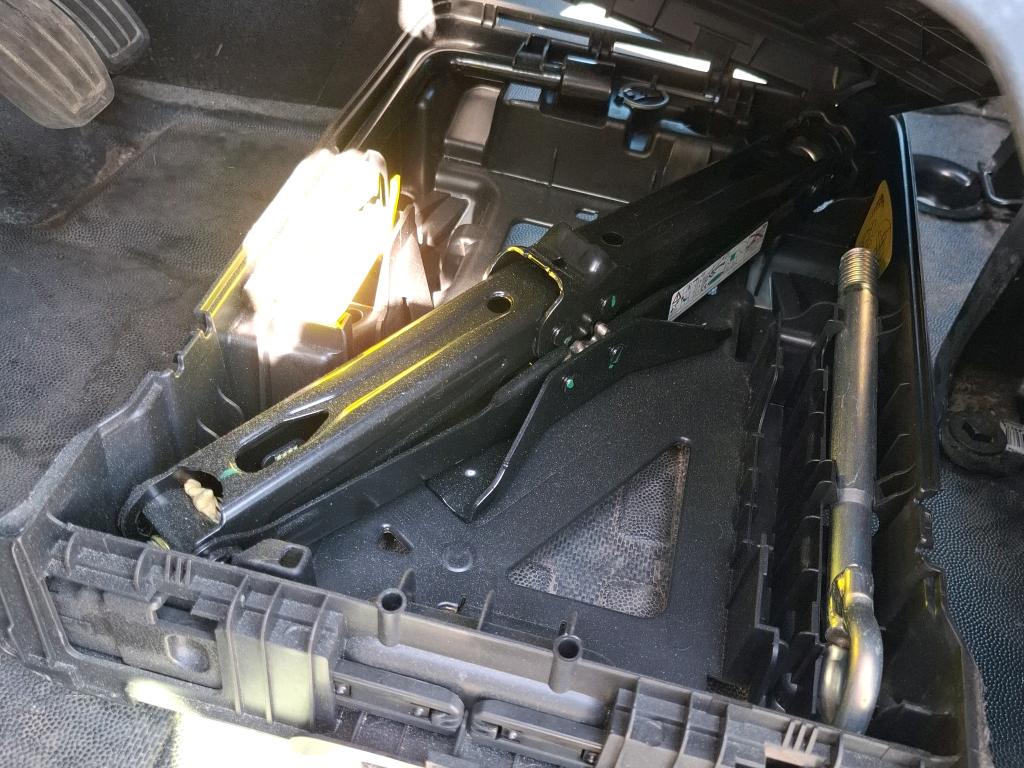 Peugeot EXPERT FGN TOLE STANDARD 2.0 BLUEHDI 120 S&S BVM6 ASPHALT 2020