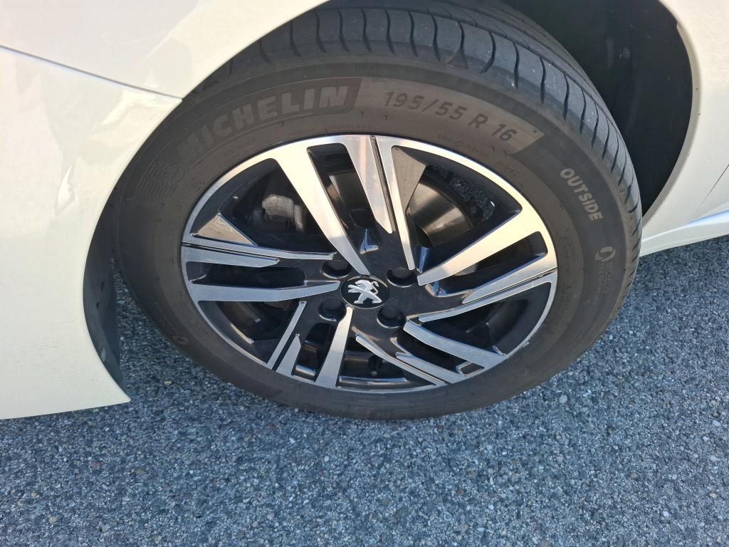 Peugeot 208 PureTech 100 S&S EAT8 Allure 2022