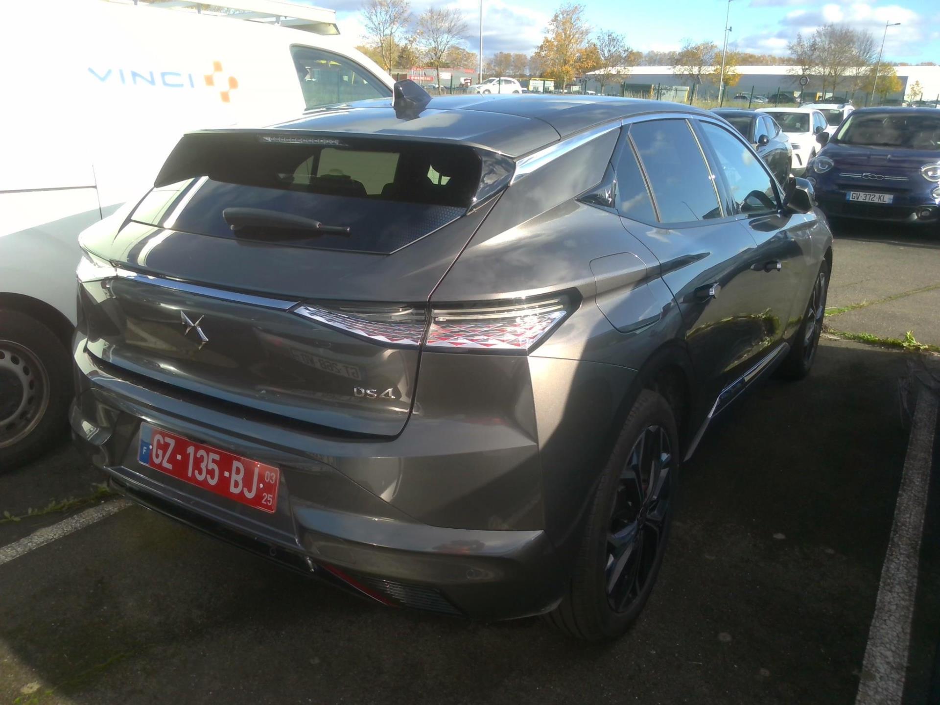 DS DS 4 BlueHDi 130 EAT8 Etoile - Alcantara 2024