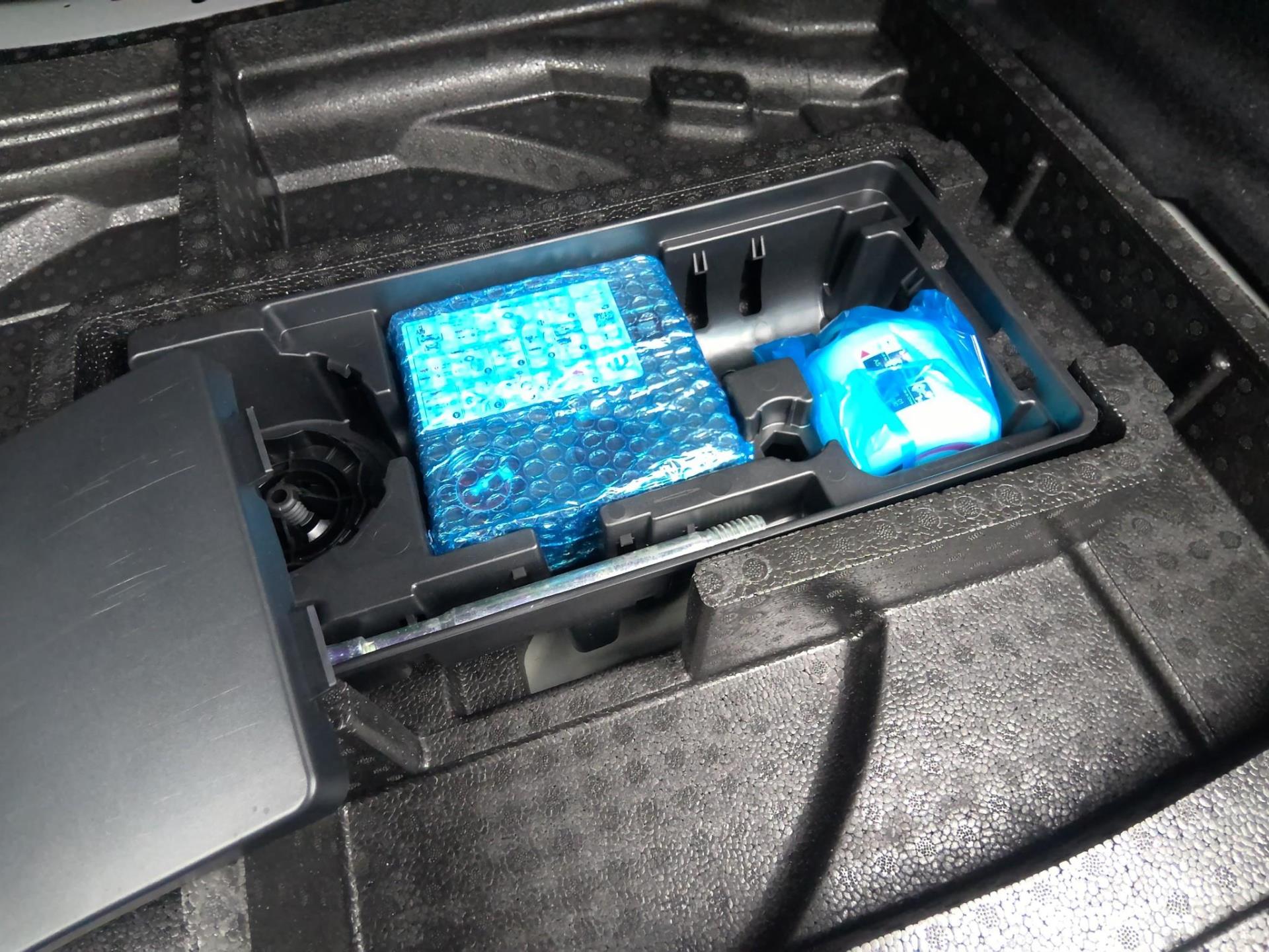 Peugeot 308 Hybrid 136 e-DCS6 Allure 2025