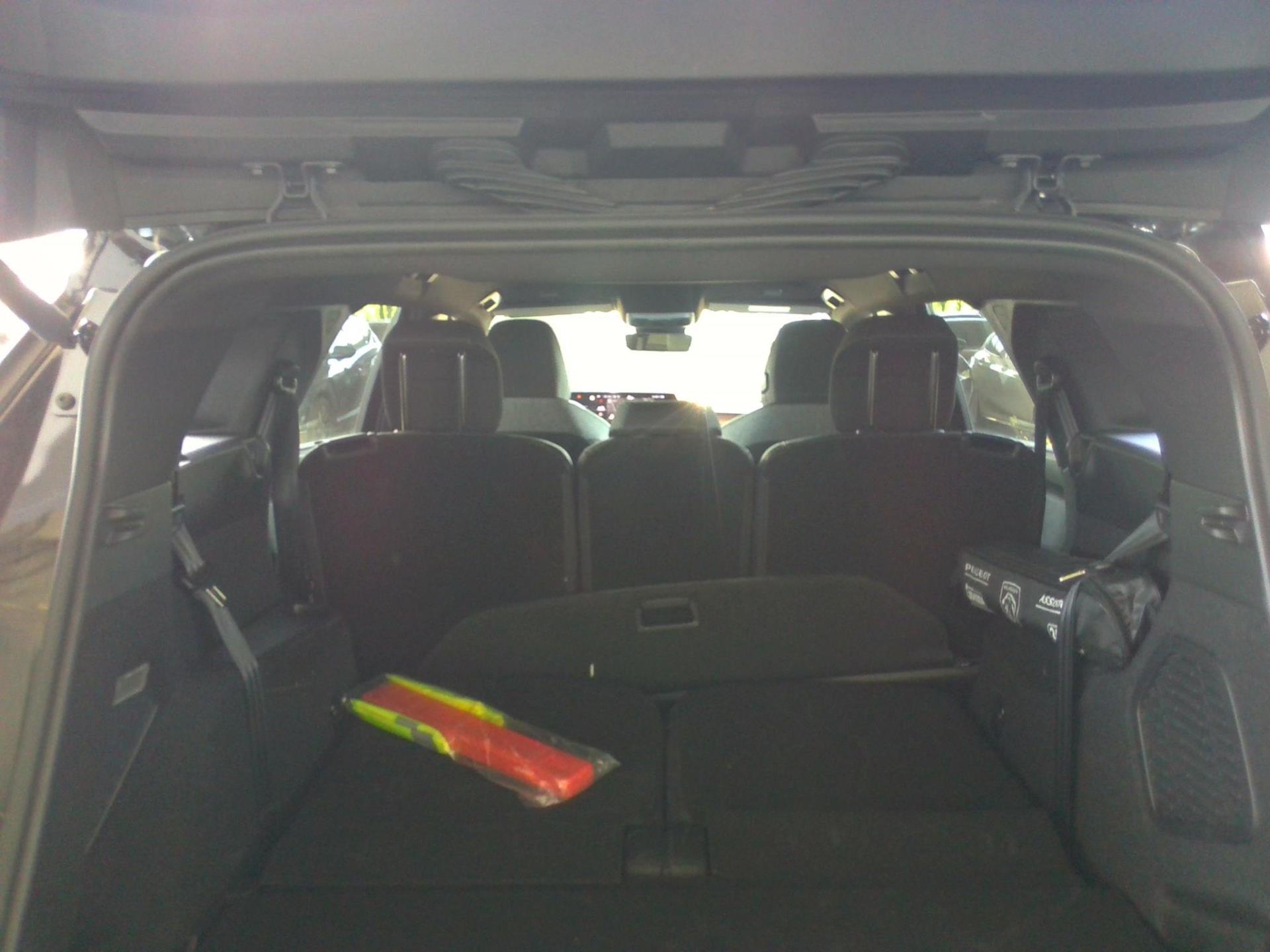 Peugeot 5008 Hybrid 145 e-DCS6 GT 2025
