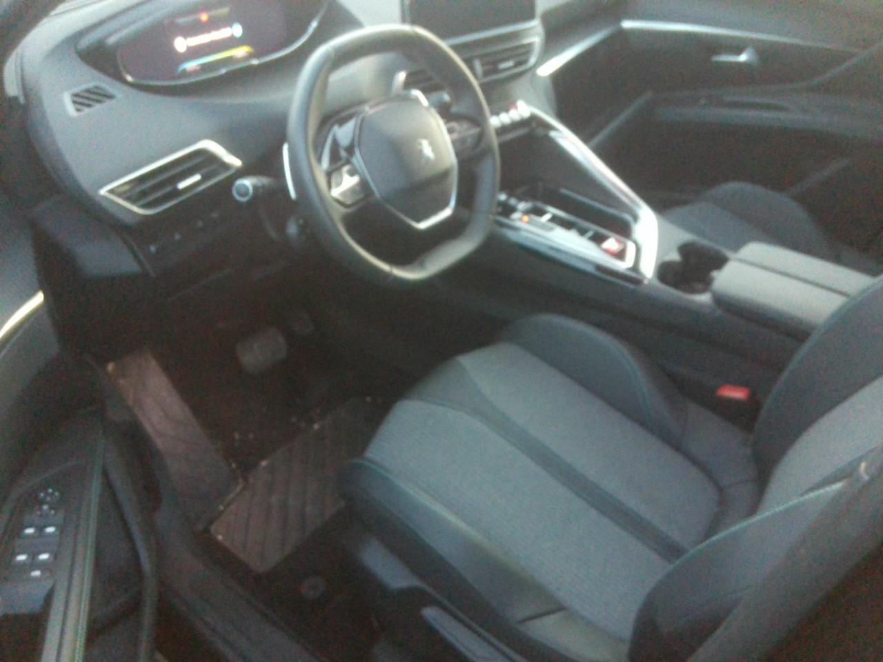 Foto Peugeot 3008 Hybrid 3