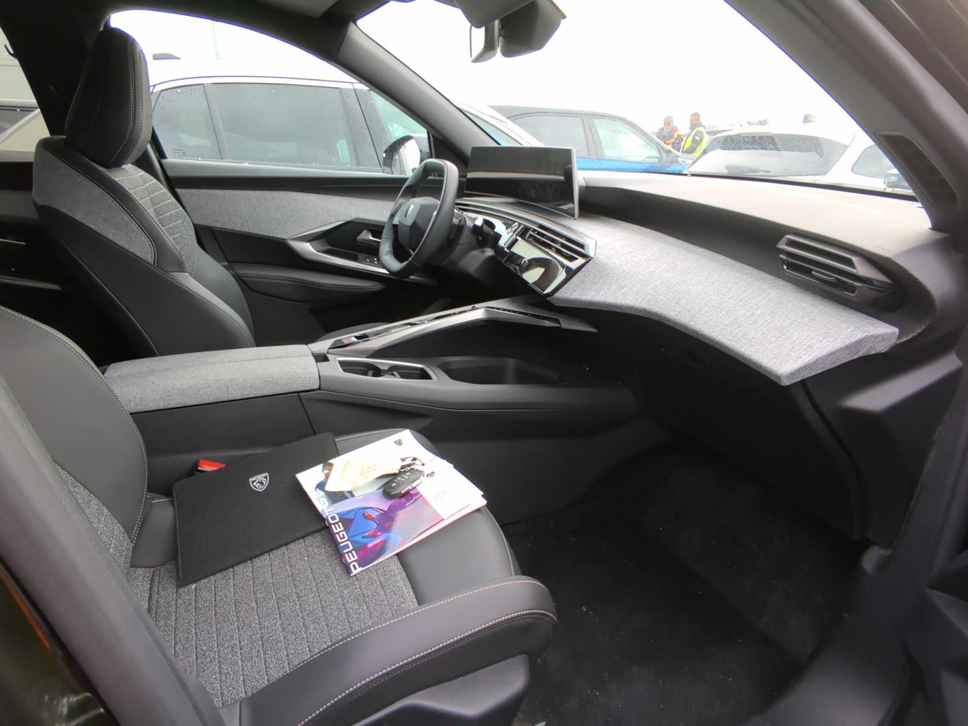 Peugeot 3008 Electrique 210 ch 73 kWh Allure 2025