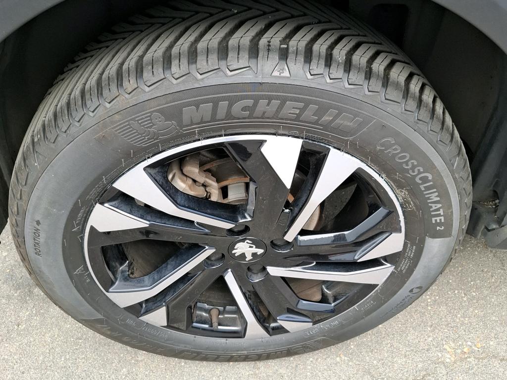 Peugeot 2008 PureTech 130 S&S EAT8 GT 2022