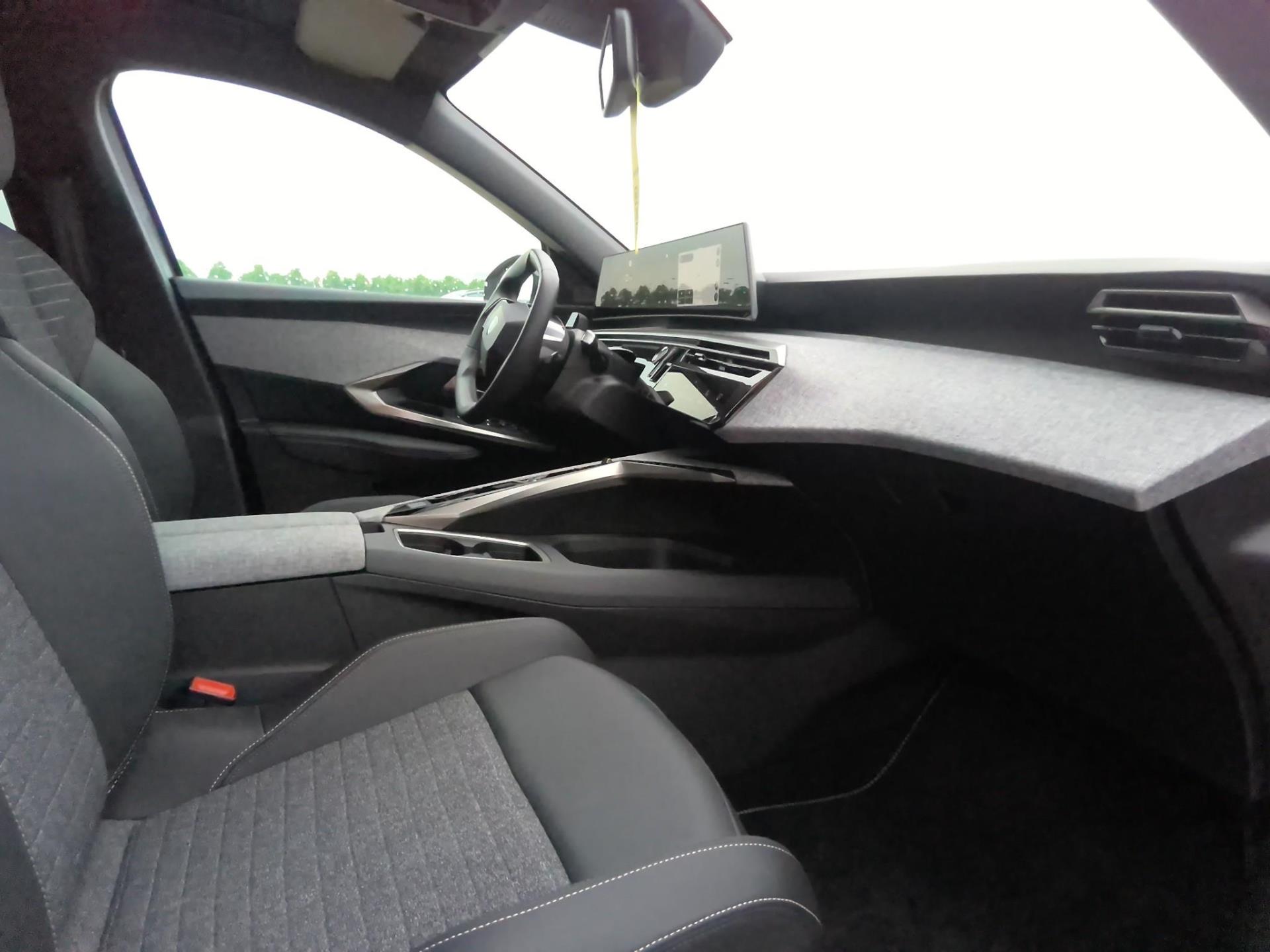 Peugeot 5008 Electrique 210 ch 73 kWh Allure 2025