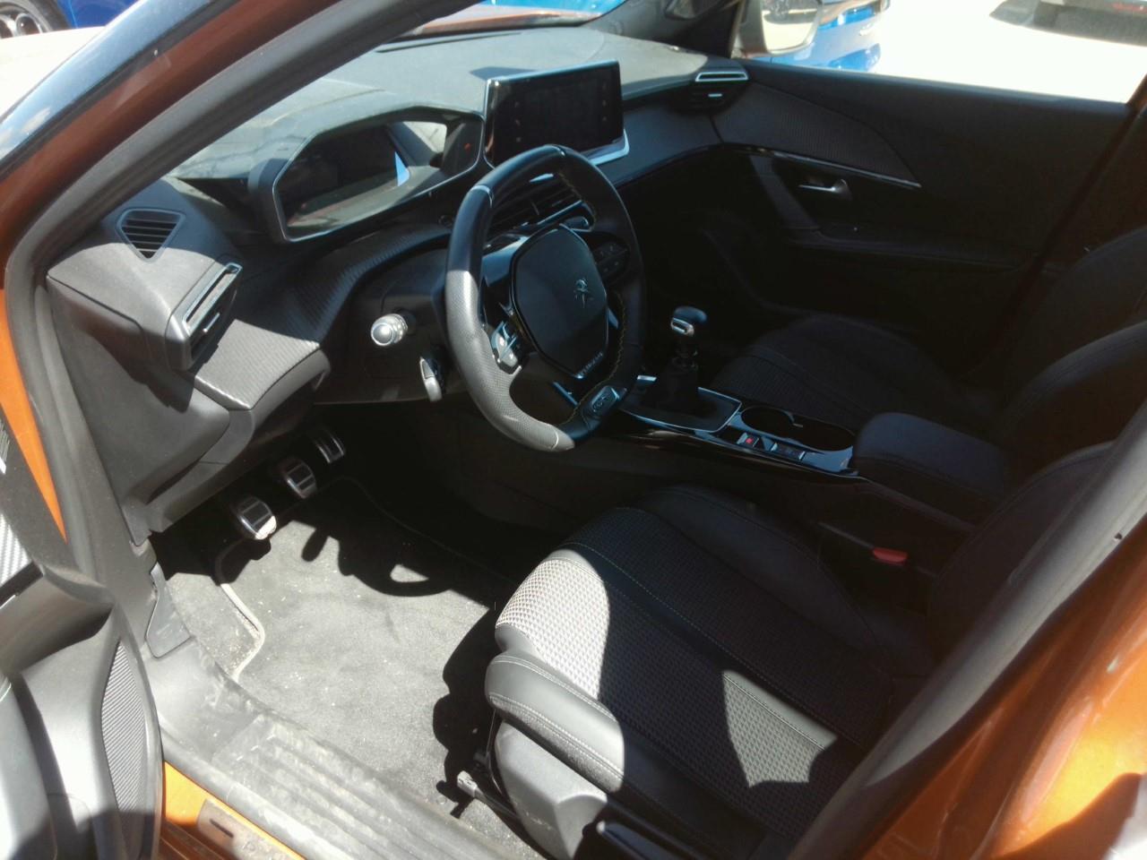 Foto Peugeot 2008 3