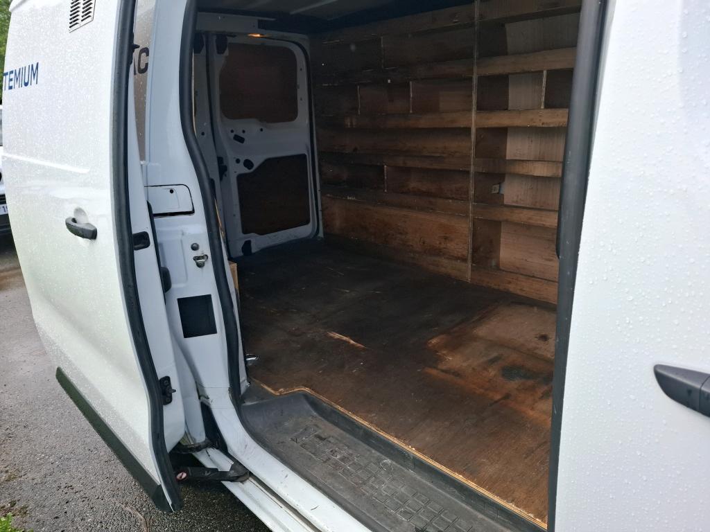 Peugeot EXPERT FGN TOLE STANDARD 2.0 BLUEHDI 120 S&S BVM6 PREMIUM 2020