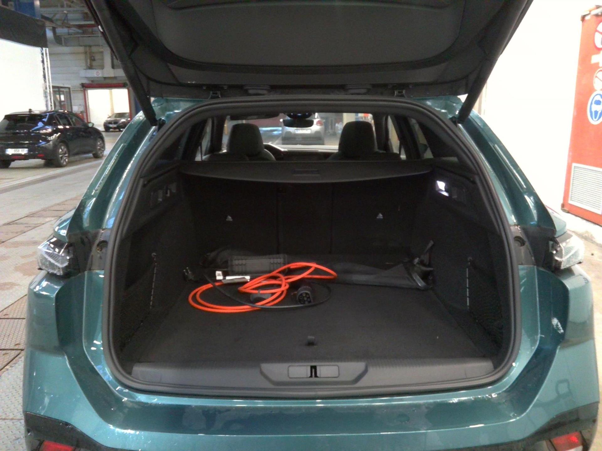 Peugeot 308 SW PHEV 180 e-EAT8 GT 2021