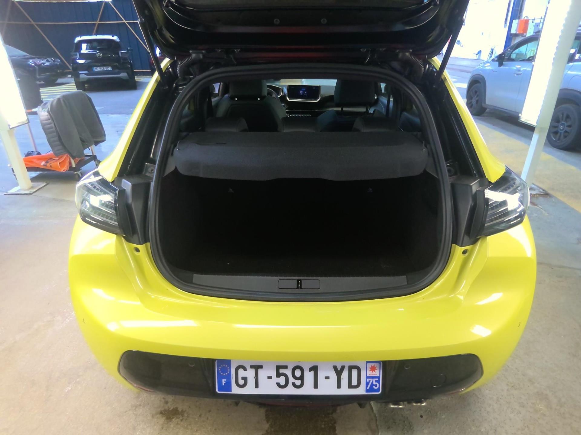 Peugeot 208 Hybrid 136 e-DCS6 GT 2024