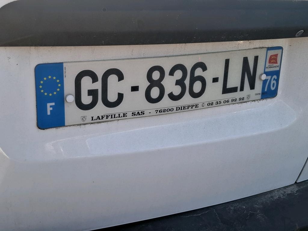 Peugeot EXPERT FGN TOLE STANDARD 2.0  BLUEHDI 120 S&S EAT8 ASPHALT 2021