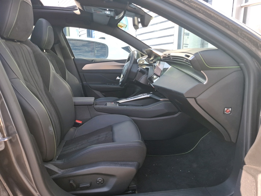 Peugeot 408 PHEV 225 e-EAT8 GT 2023