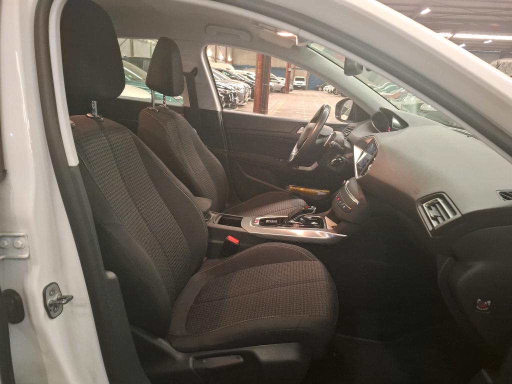 Peugeot 308 SW BlueHDi 130ch S&S EAT8 Active Business 2021