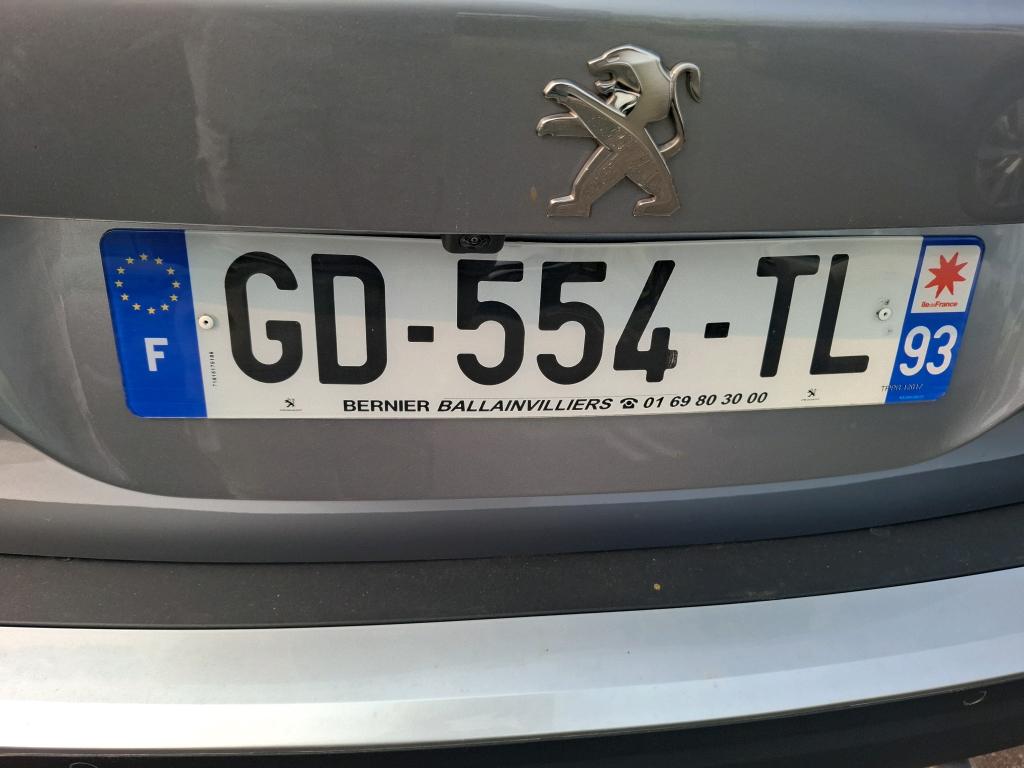 Peugeot 2008 BlueHDi 130 S&S EAT8 Allure 2021