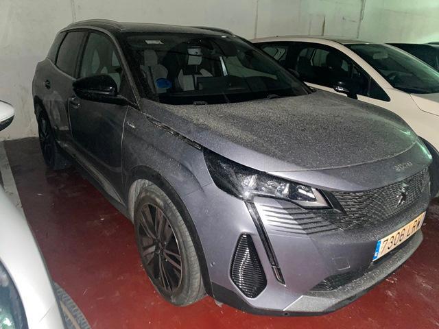 Foto Peugeot 3008 Hybrid 2
