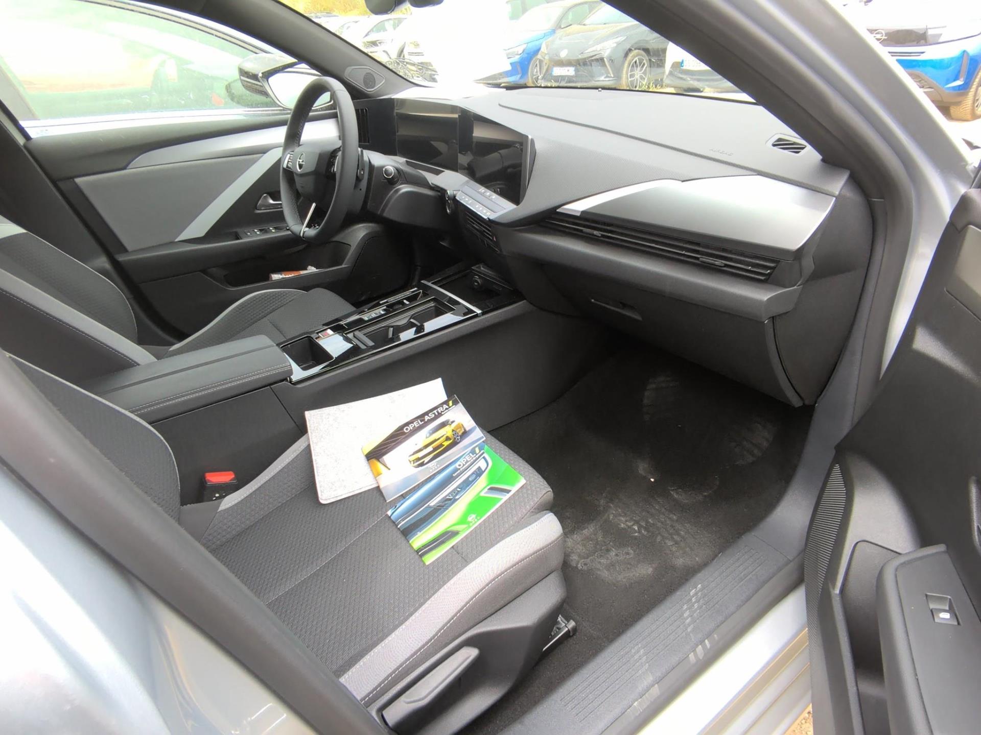Opel Astra Sports Tourer 1.2 Turbo Hybride 145 ch e-DCT6 Business 2025