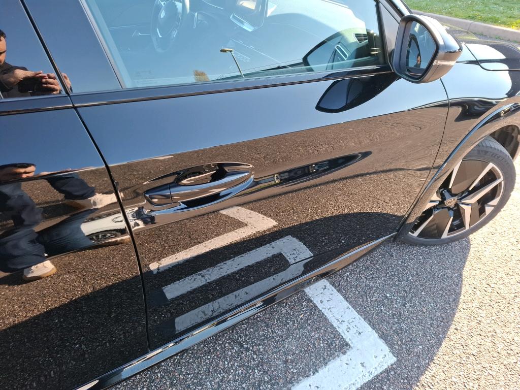 Peugeot 208 Hybrid 136 e-DCS6 GT 2025