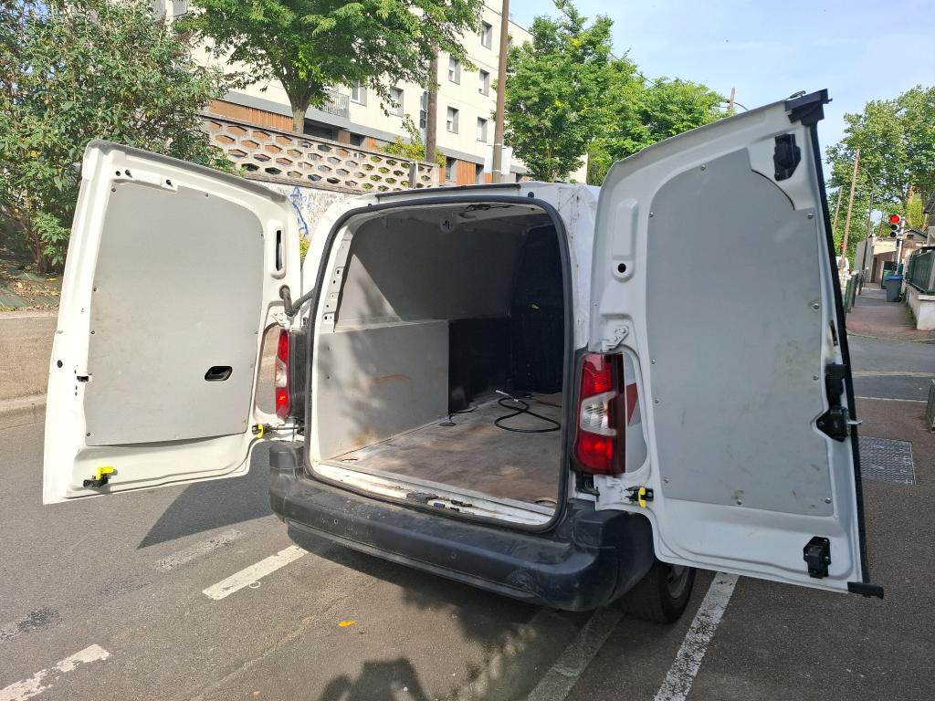 Peugeot PARTNER FOURGON LONG 950 KG BLUEHDI 130 S&S EAT8 ASPHALT 2020