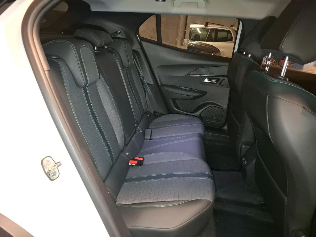 Peugeot 2008 BlueHDi 130 S&S EAT8 Allure Business 2021