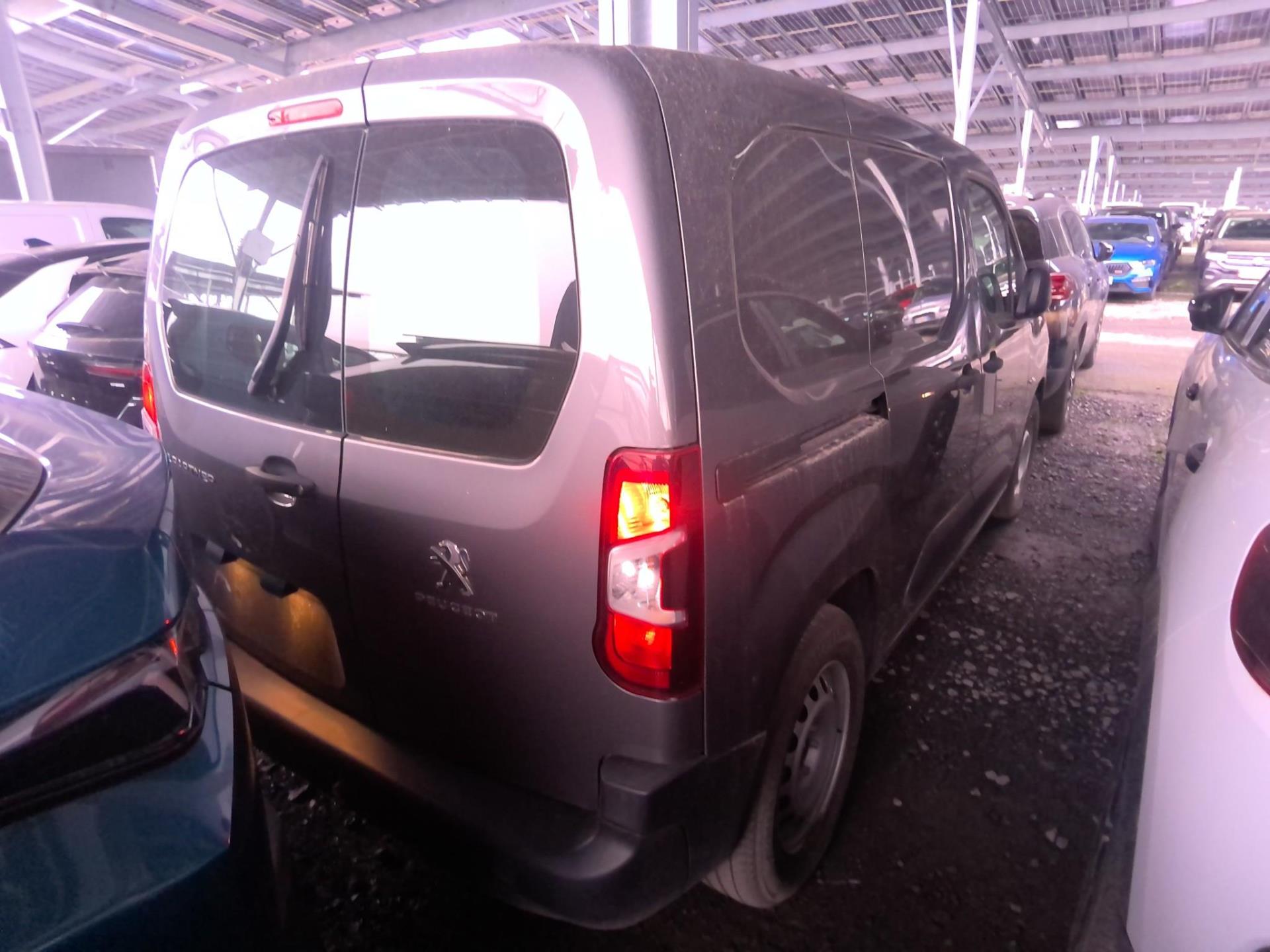 Peugeot E-PARTNER FOURGON M 800 KG 136 CH BATTERIE 50 KWH  2023