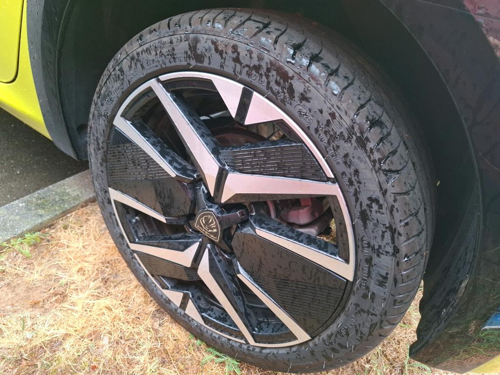 Peugeot 208 Hybrid 145 ch e-DCS6 GT 2025