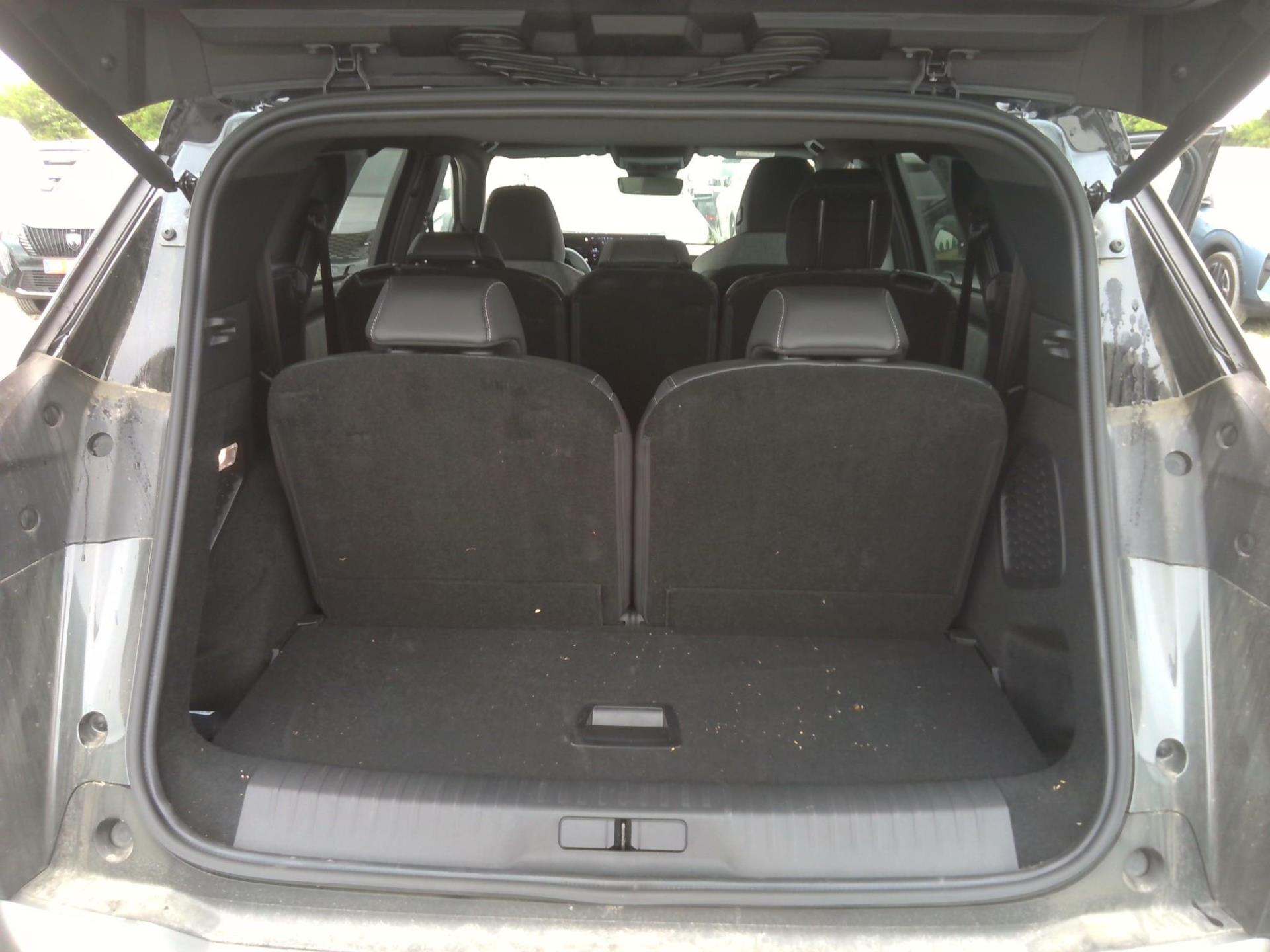Peugeot 5008 Hybrid 145 e-DCS6 GT 2025